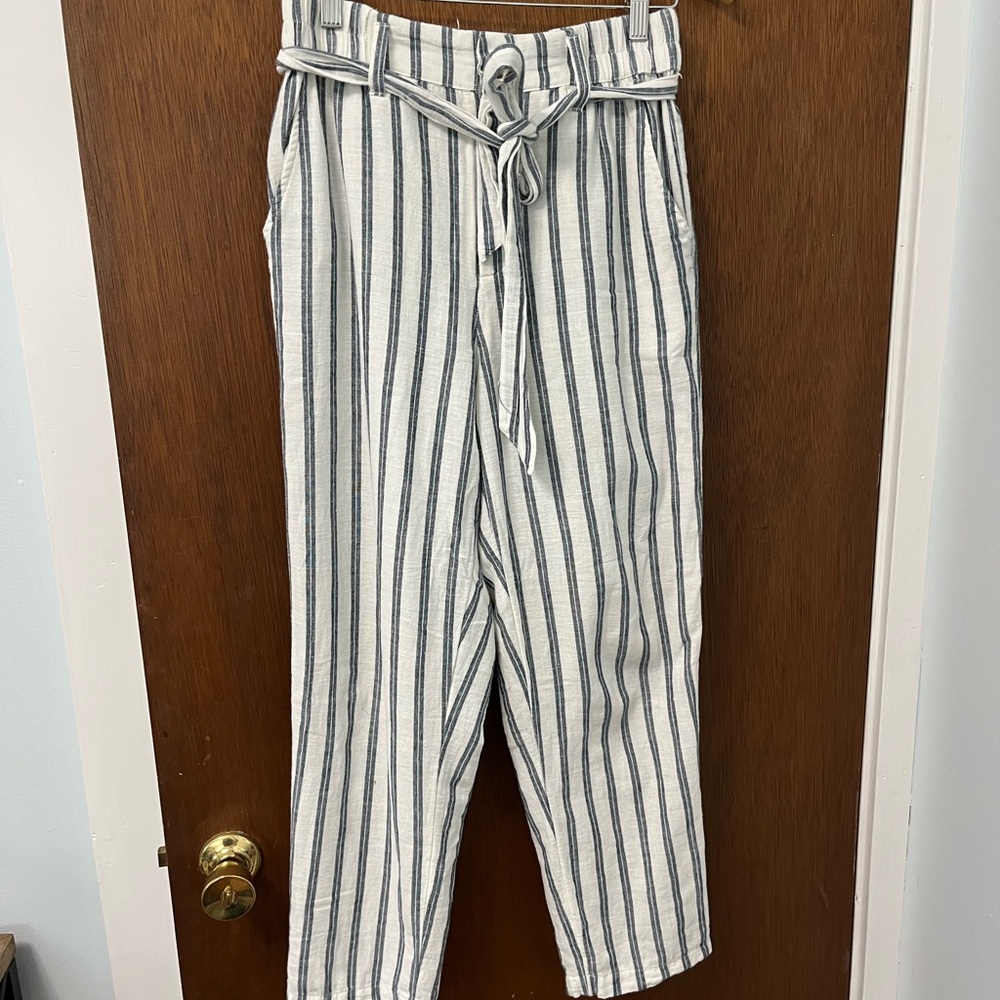 American Eagle Blue and White Striped High-Waisted Casual Pants